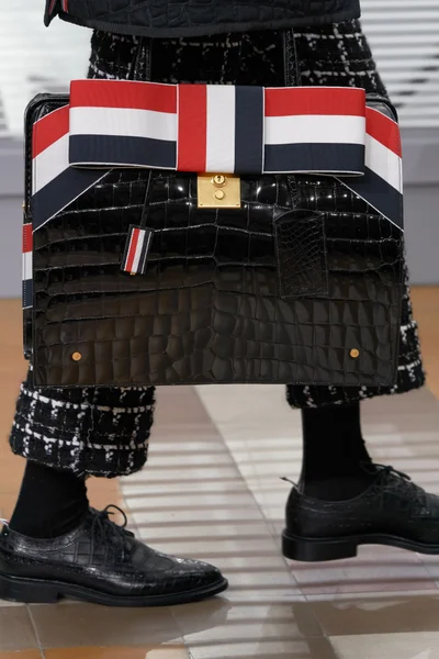 Look 221